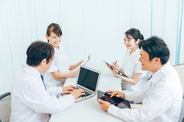 スタッフ募集